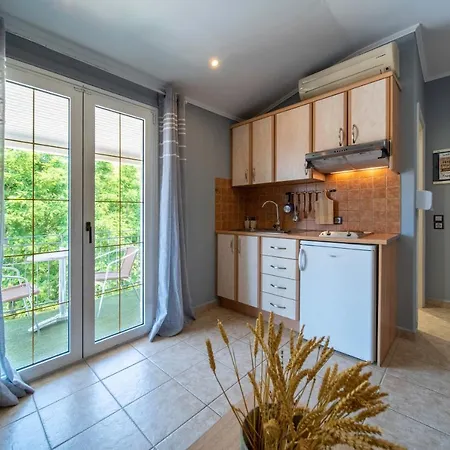 Semesteranläggning (resort) Helen's &