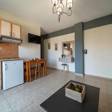 Helen's & Semesteranläggning (resort)