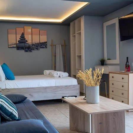 Helen's & 3* Skala (Kefalonia)