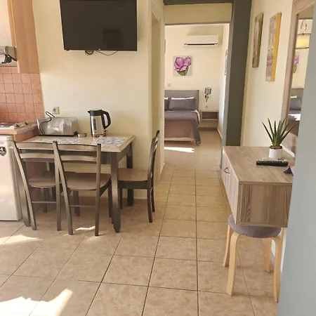 Helen's & Semesteranläggning (resort) Skala (Kefalonia)