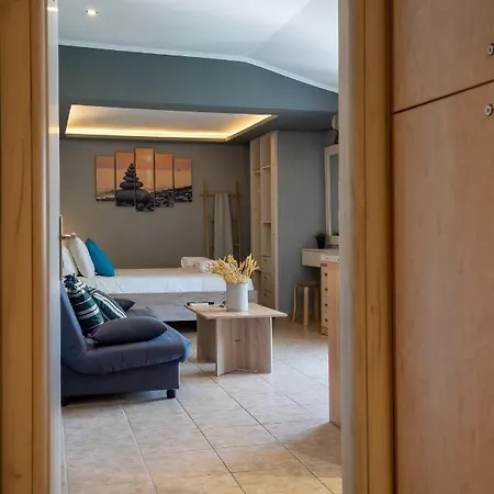 Helen's & Skala (Kefalonia)